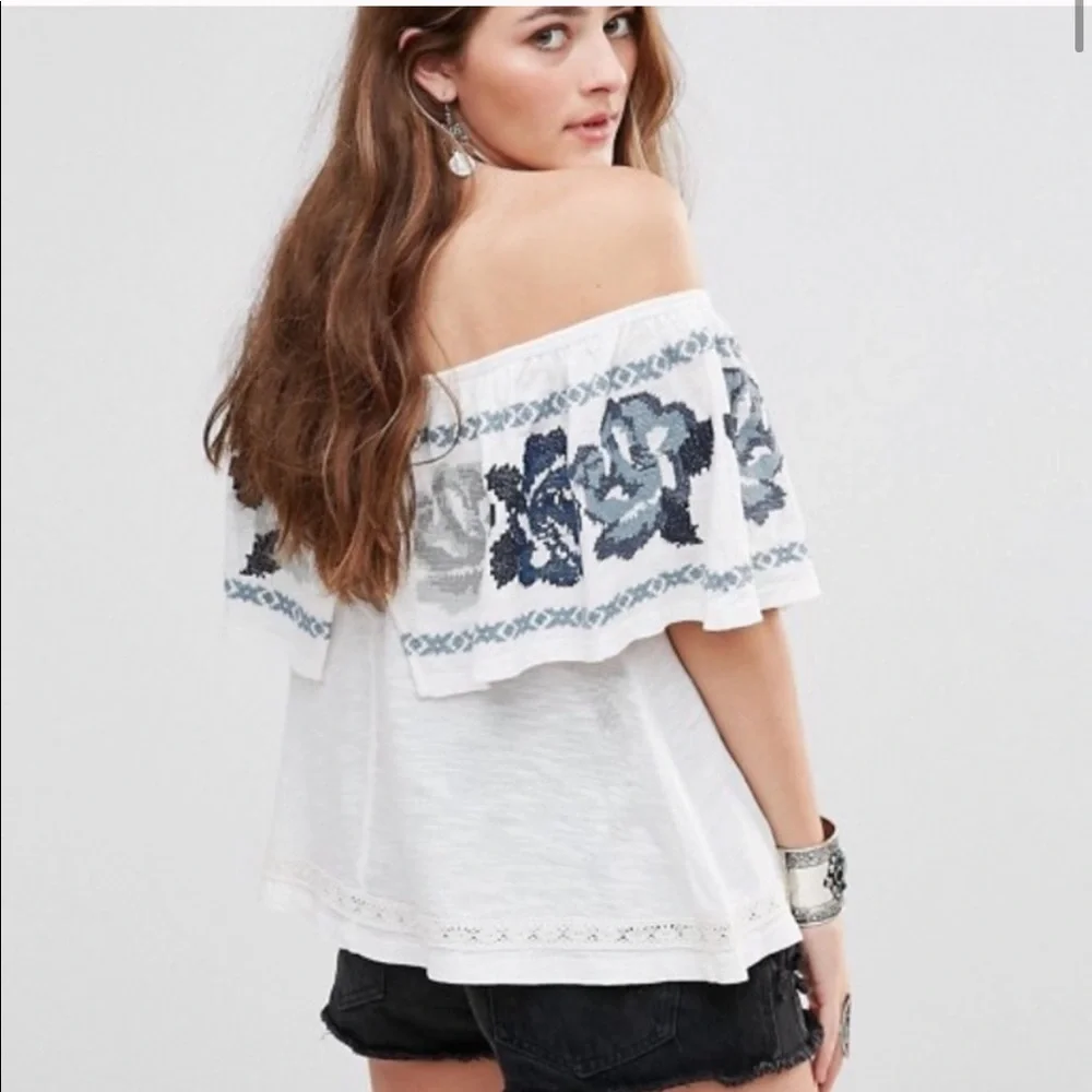 Free people to the left embroidered top - Picture 2 of 6